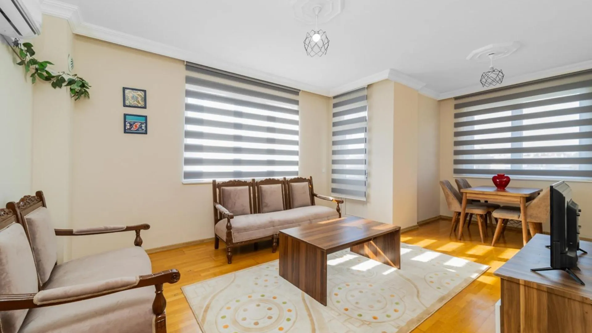 Central Flat W Balcony 10 Min To Hadrian Gates Apartment Antalya
